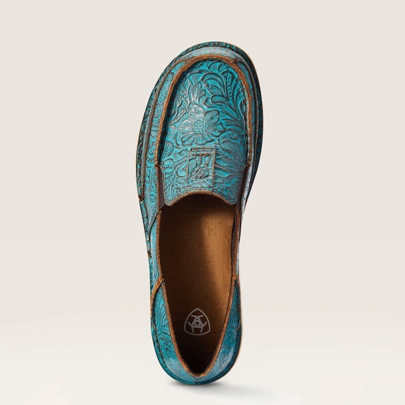 Ariat Shoes - Ariat cruisers Teal Women Size 6.5